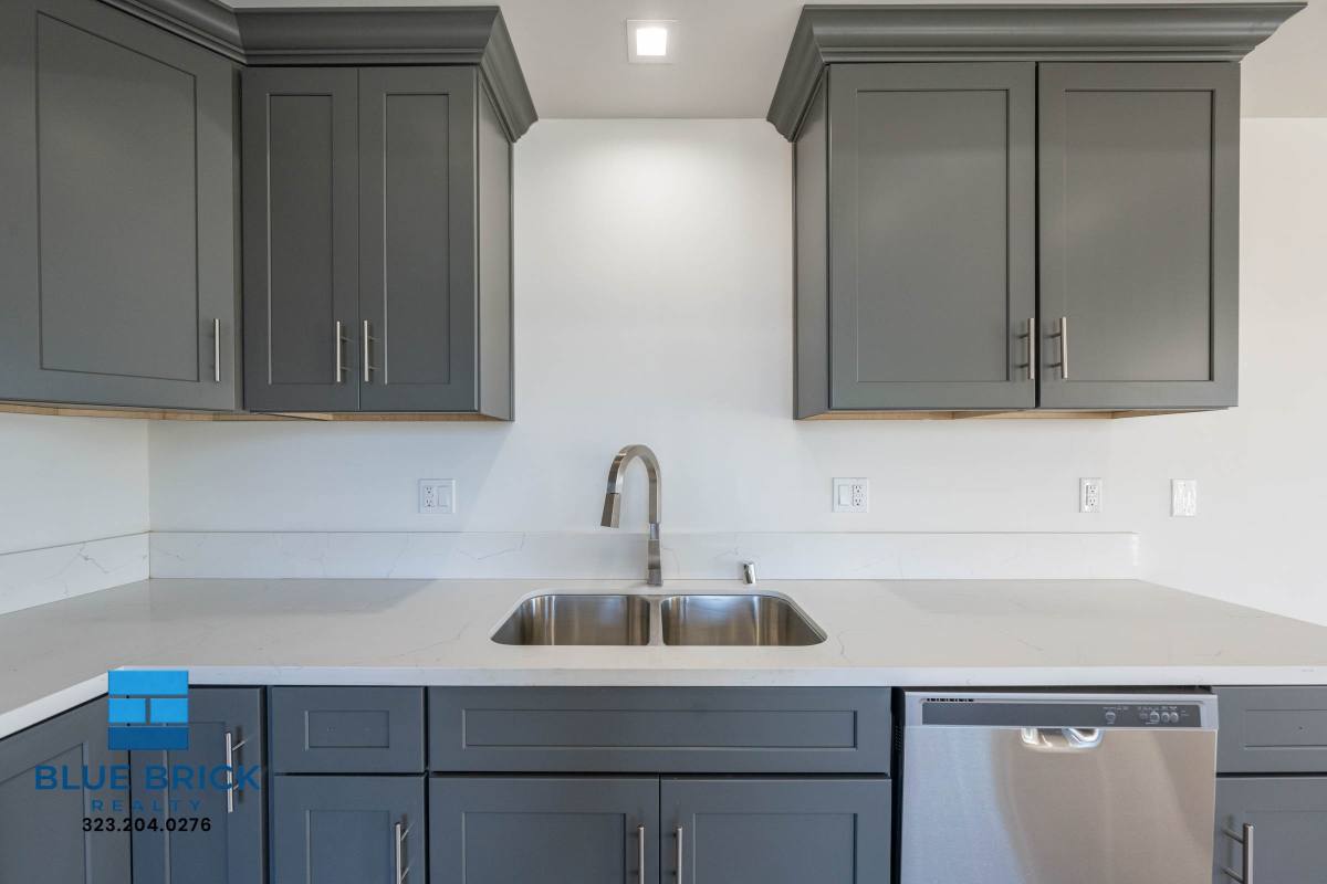 Apartment for rent at 5239-5241 Huntington Dr, Los Angeles, CA 90032