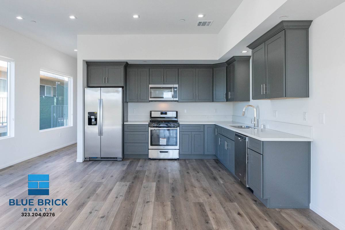 Apartment for rent at 5239-5241 Huntington Dr, Los Angeles, CA 90032