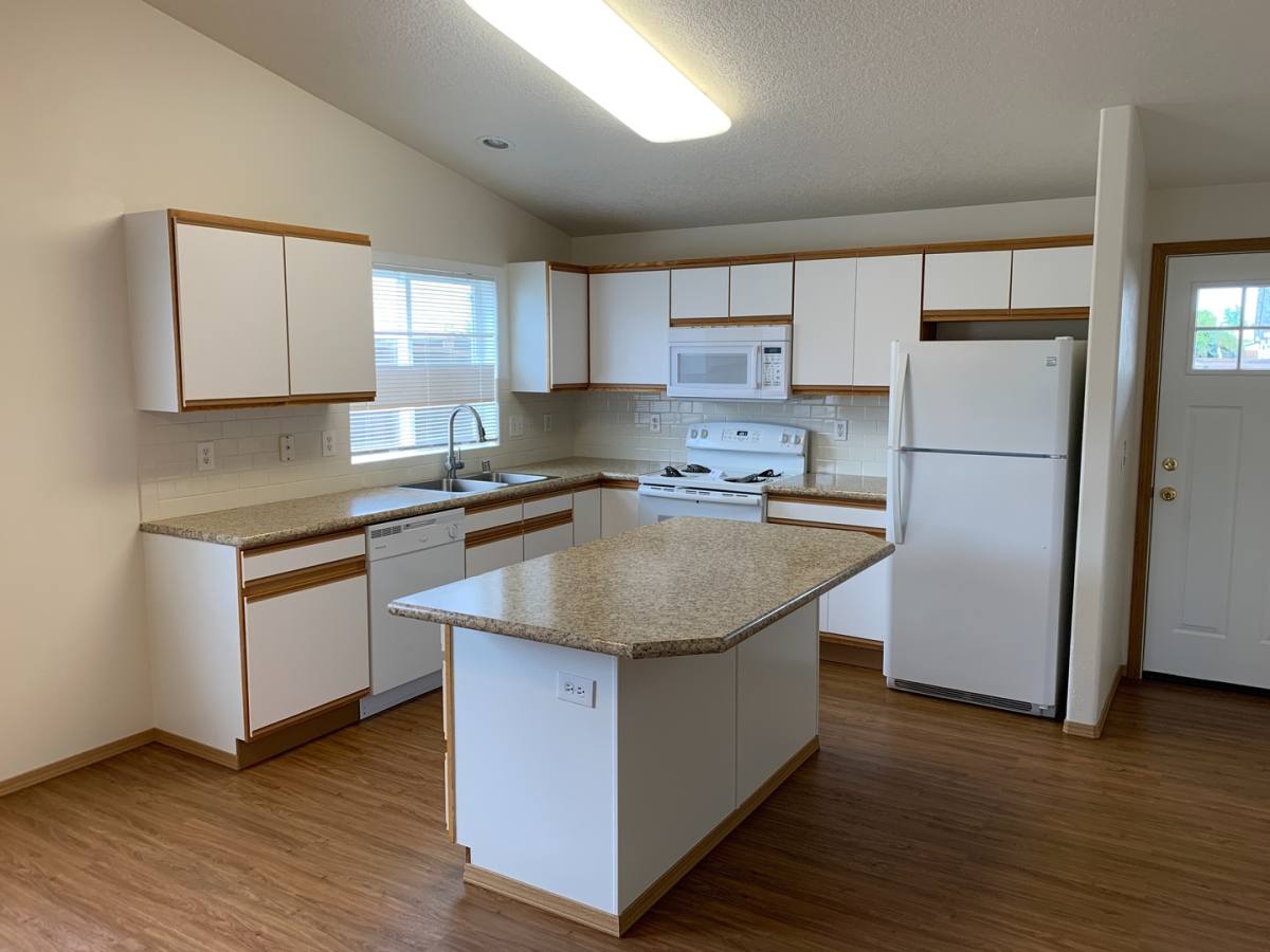 Apartment for rent at 16208 NE 8th St, Vancouver, WA 98684