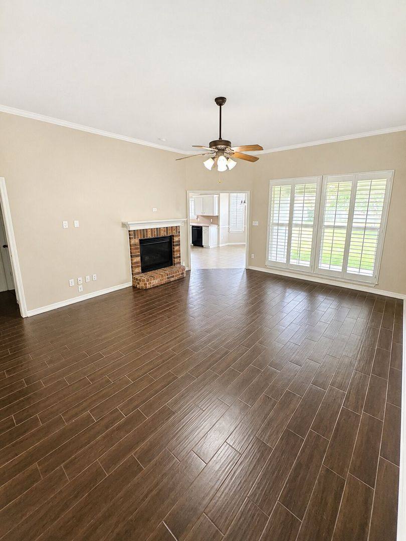House for rent at 2914 Le Oaks, Bossier City, LA 71111