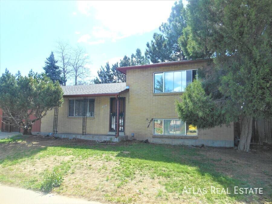 14308 E Pensacola Dr, Denver, CO 80239 - House for Rent