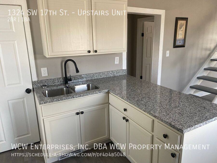 Apartment for rent at 1324 SW 17th St #UPSTAIRS, Topeka, KS 66604