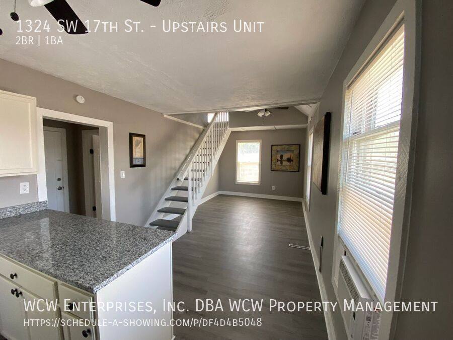 Apartment for rent at 1324 SW 17th St #UPSTAIRS, Topeka, KS 66604