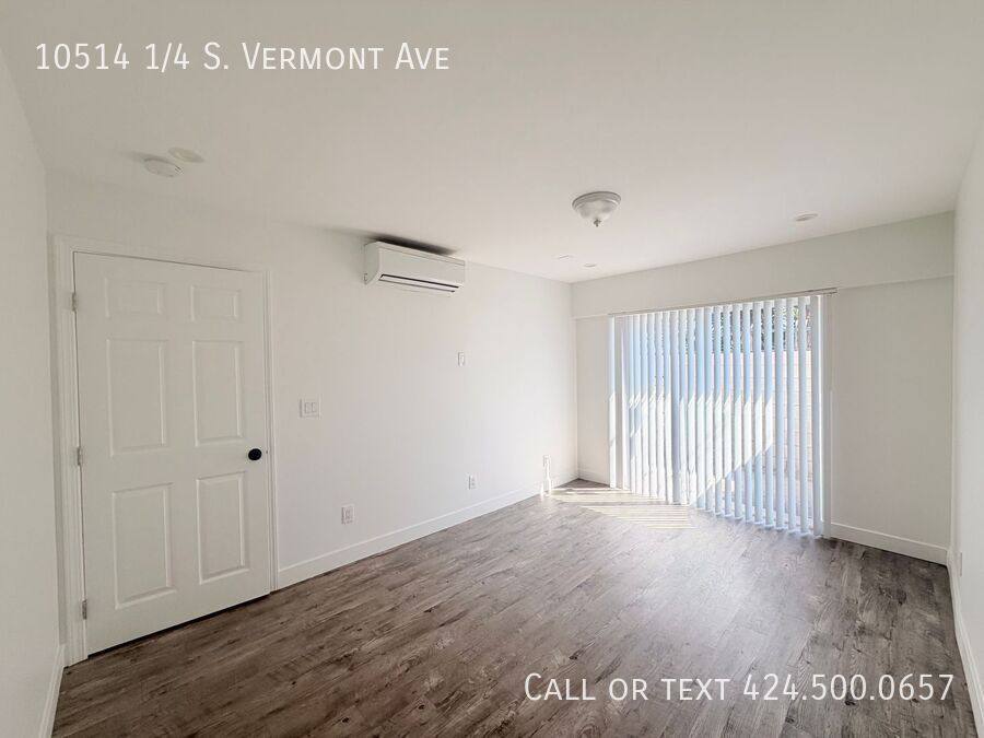 Apartment for rent at 10514 1 4 S Vermont Ave, Los Angeles, CA 90044