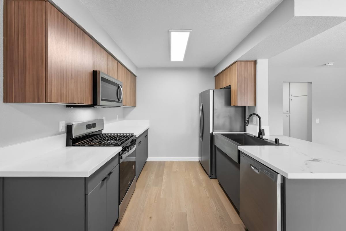 Apartment for rent at 5800 S St, Lakewood, CA 90713