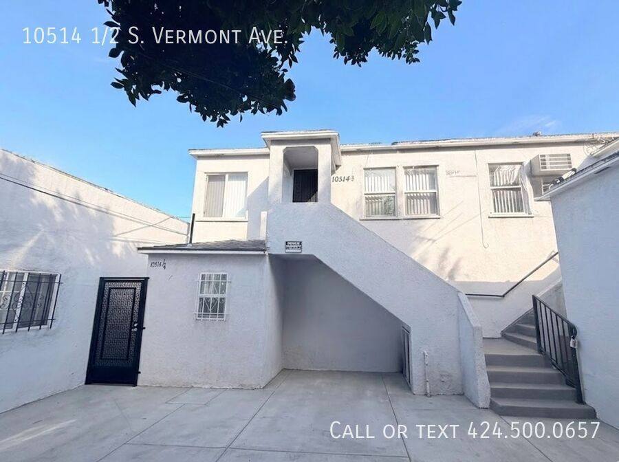 Apartment for rent at 10514 1 2 S Vermont Ave, Los Angeles, CA 90044