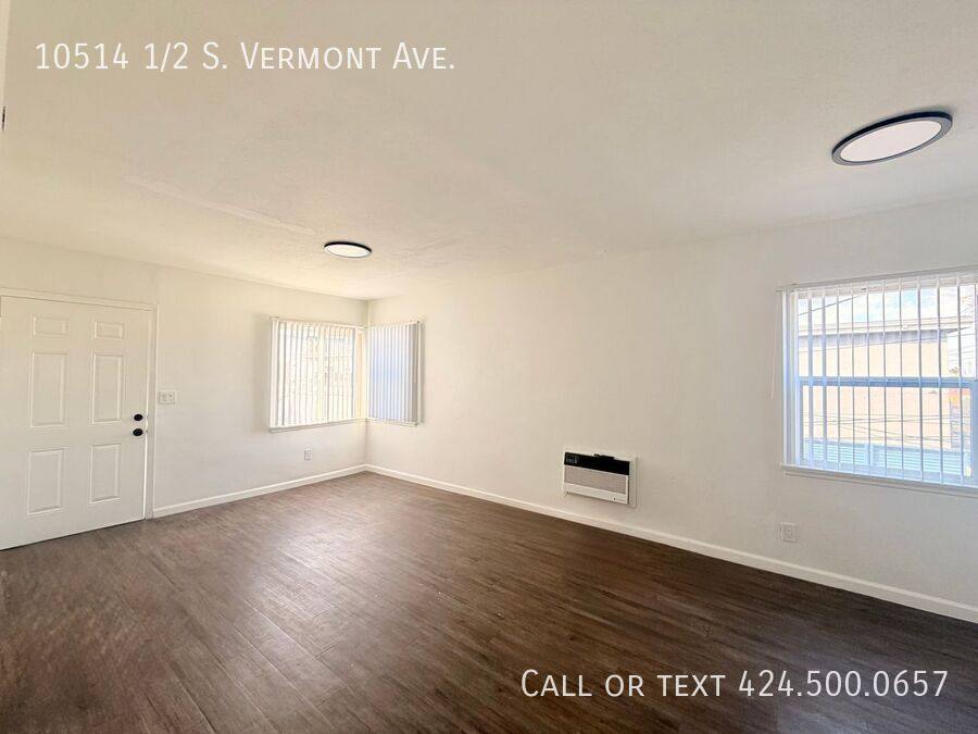 Apartment for rent at 10514 1 2 S Vermont Ave, Los Angeles, CA 90044