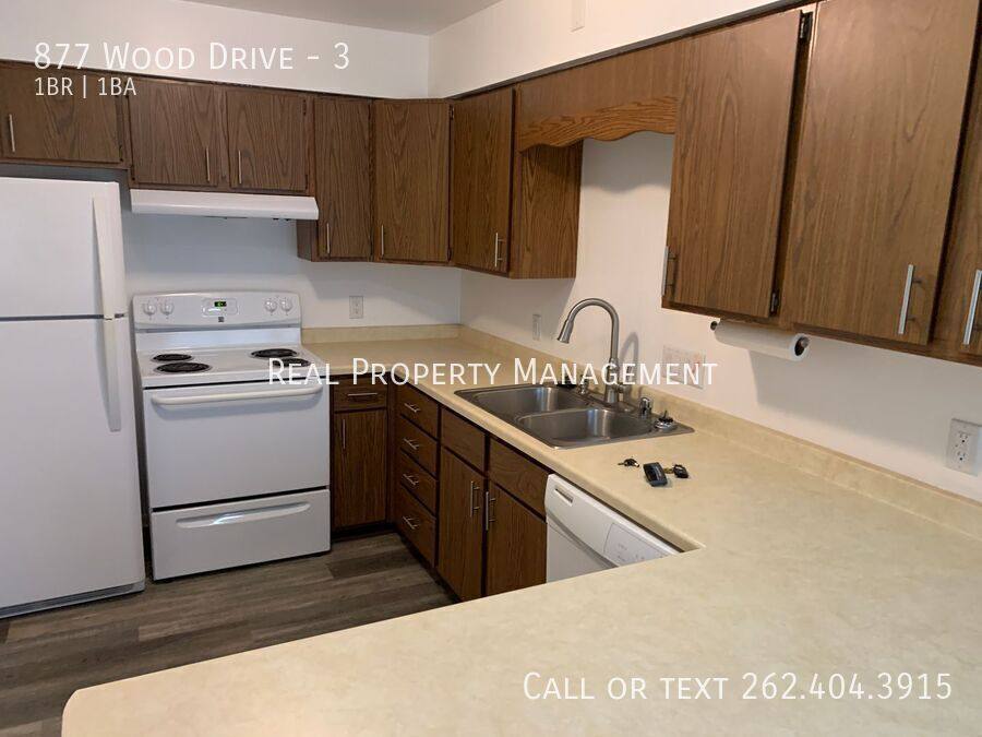 Apartment for rent at 877 Wood Dr #3, Oconomowoc, WI 53066