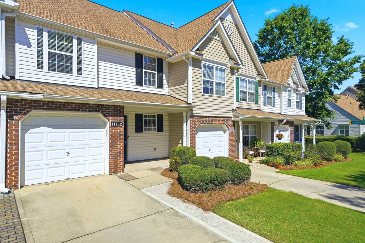 Townhouse for rent at 11112 Saintsbury, Charlotte, NC 28270