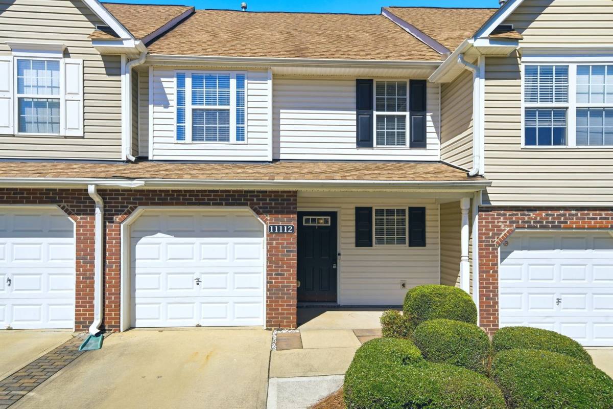 Townhouse for rent at 11112 Saintsbury, Charlotte, NC 28270