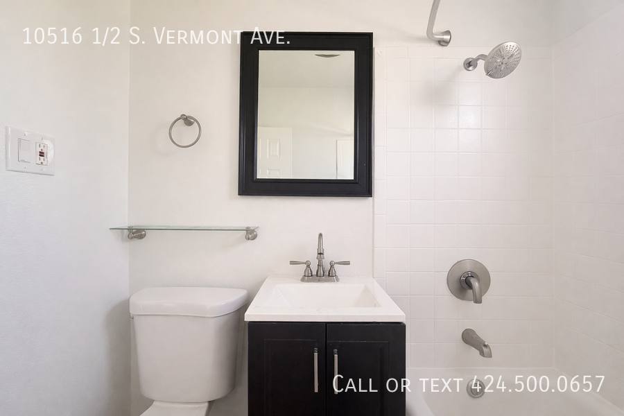 Apartment for rent at 10516 1 2 S Vermont Ave, Los Angeles, CA 90044