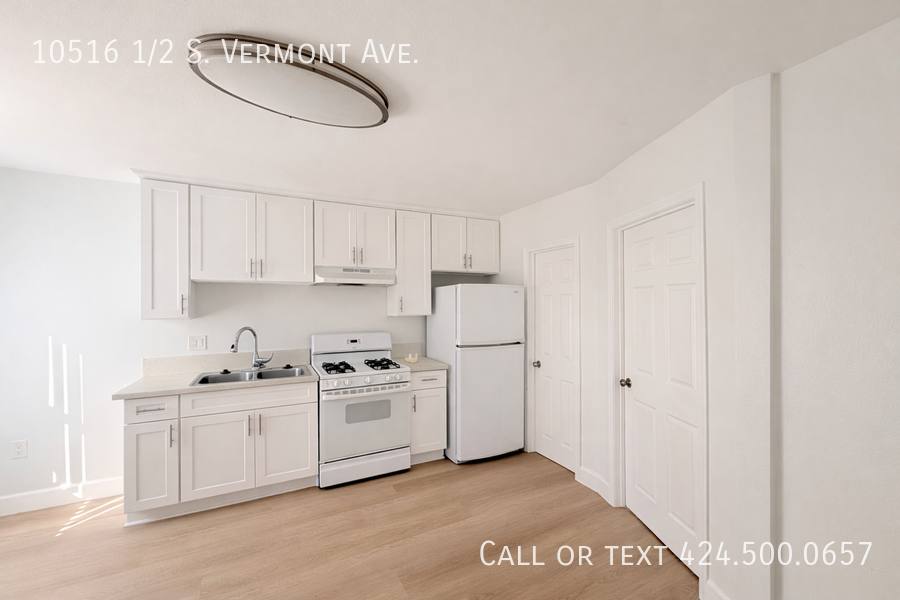 Apartment for rent at 10516 1 2 S Vermont Ave, Los Angeles, CA 90044