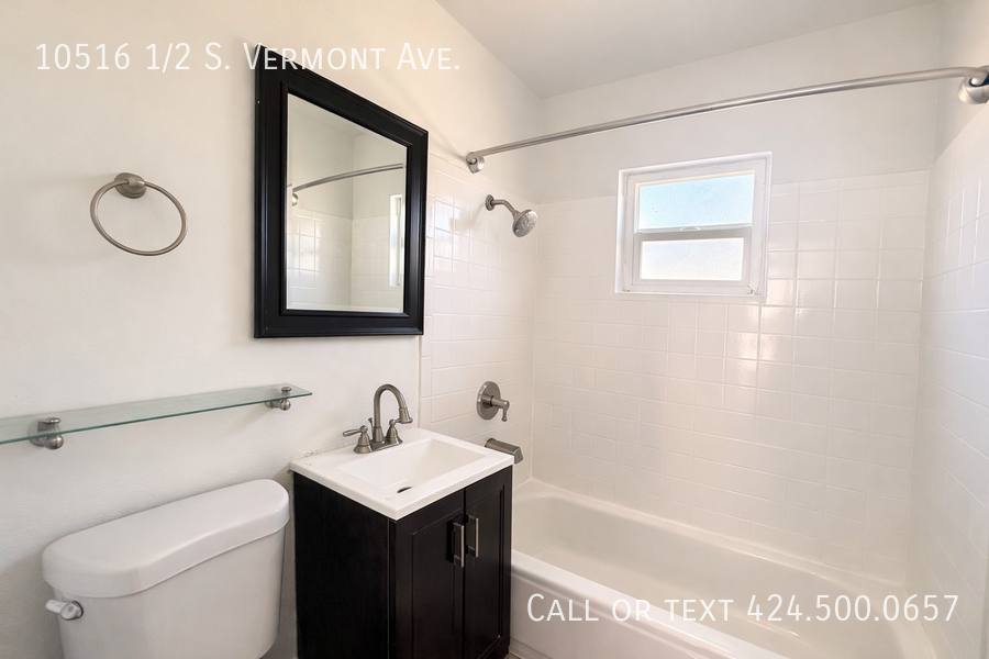 Apartment for rent at 10516 1 2 S Vermont Ave, Los Angeles, CA 90044