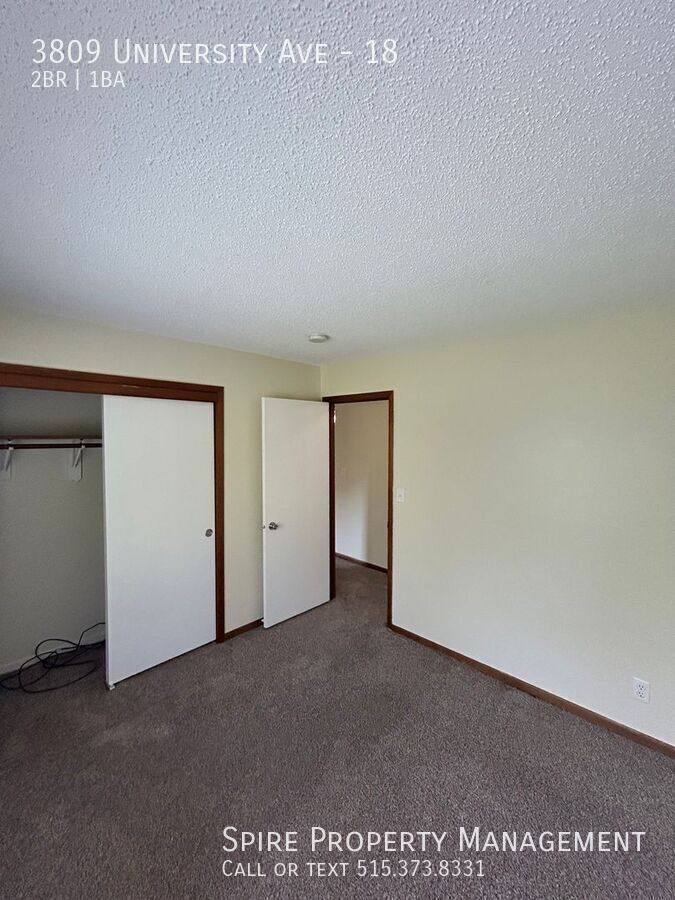 Apartment for rent at 3809 University Ave #18, Des Moines, IA 50311