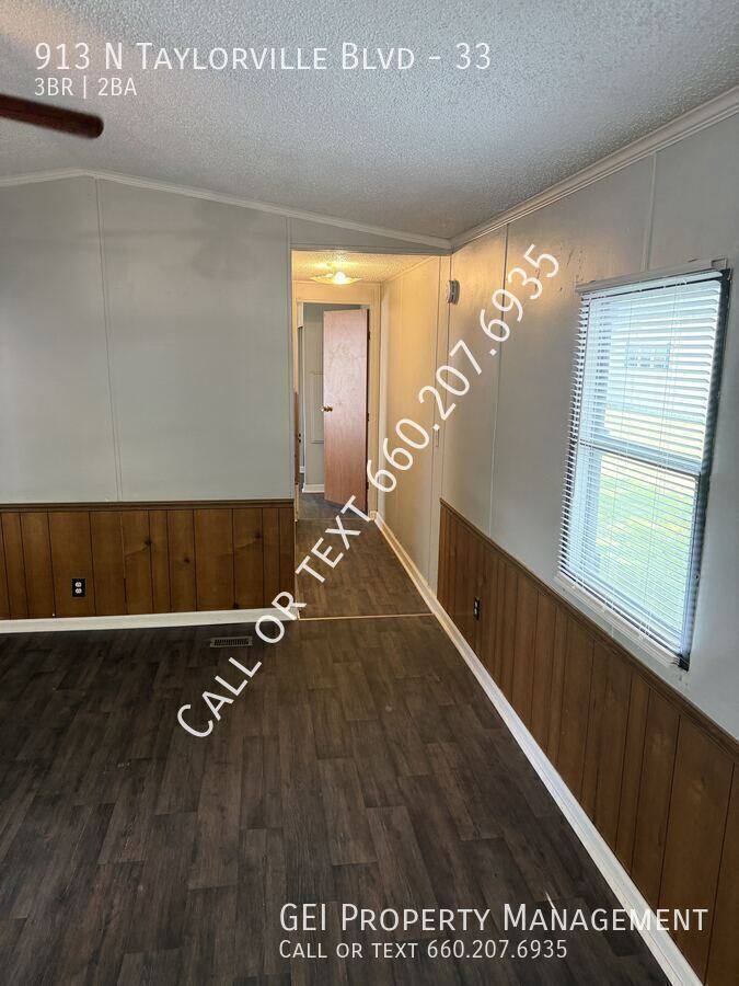 House for rent at 913 N Taylorville Blvd #33, Taylorville, IL 62568