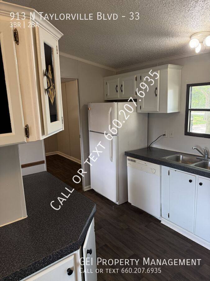 House for rent at 913 N Taylorville Blvd #33, Taylorville, IL 62568