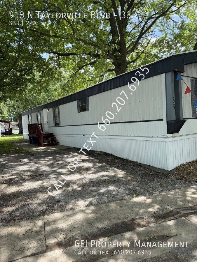 House for rent at 913 N Taylorville Blvd #33, Taylorville, IL 62568