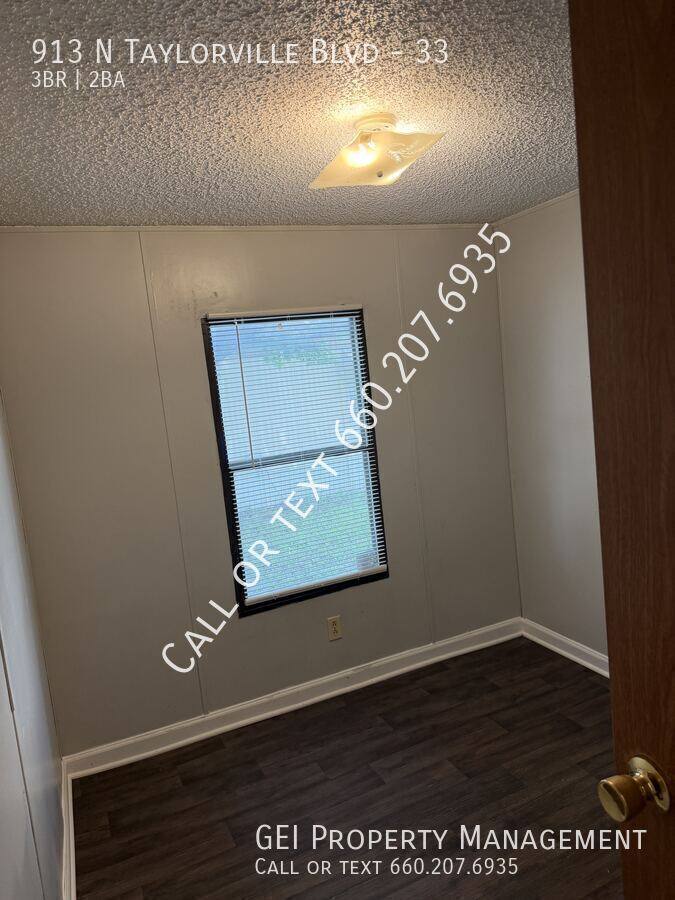 House for rent at 913 N Taylorville Blvd #33, Taylorville, IL 62568