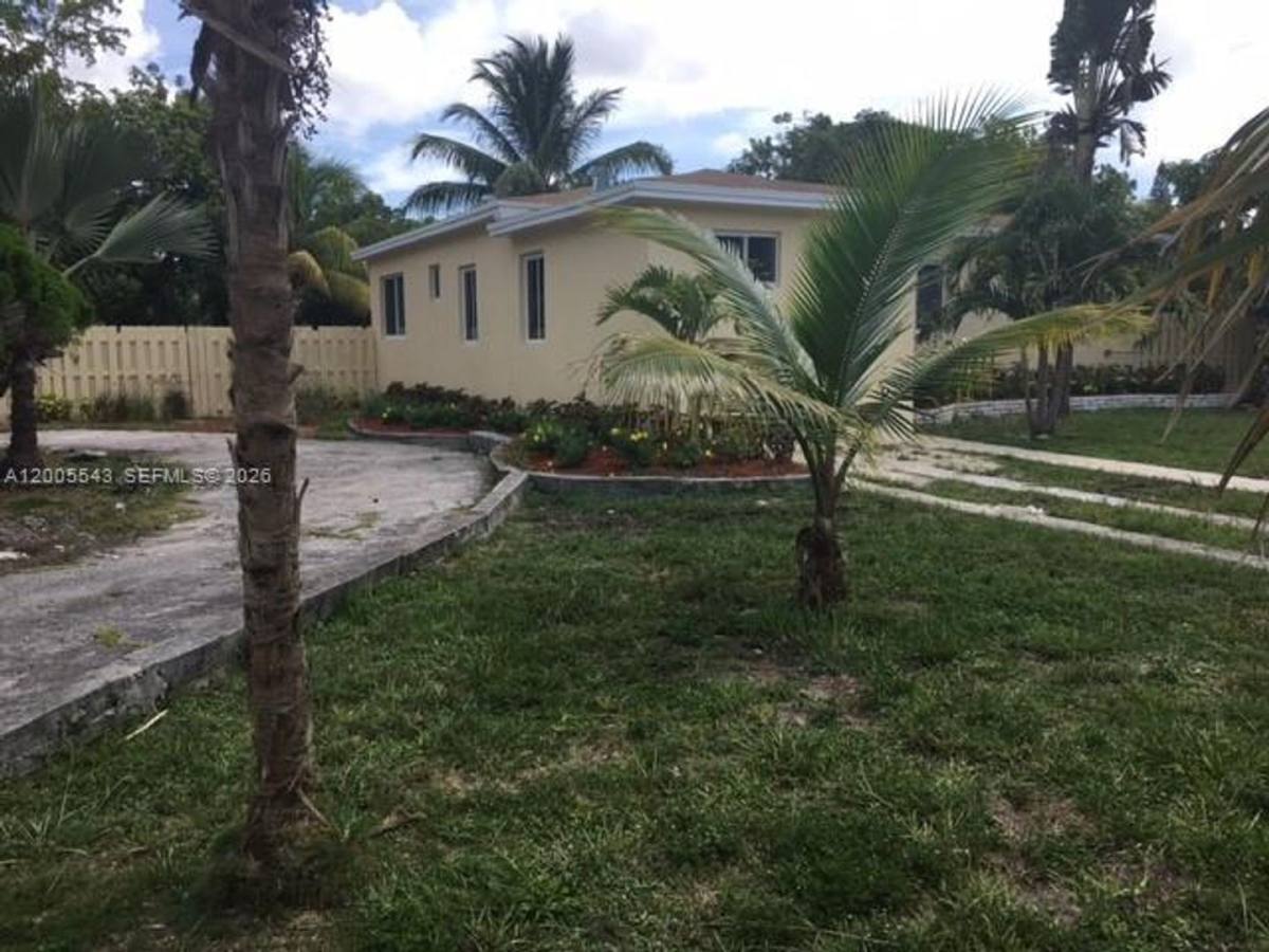 House for rent at 805 NE 138th St, Miami, FL 33161