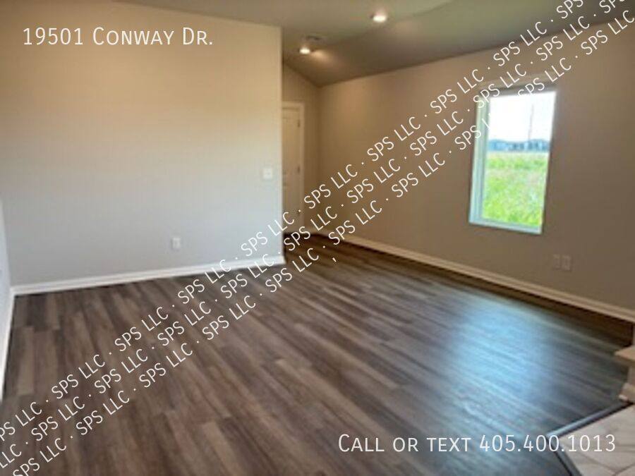House for rent at 19501 Conway Dr, Edmond, OK 73012
