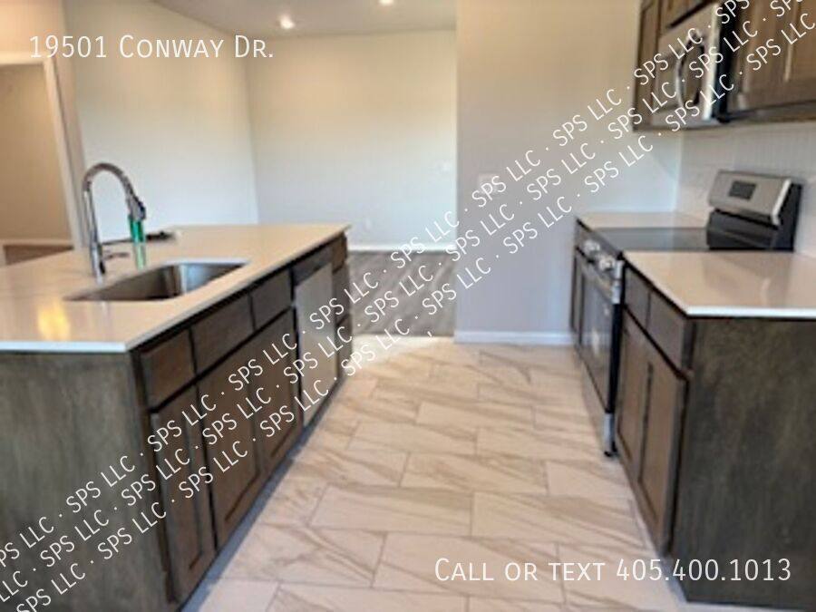 House for rent at 19501 Conway Dr, Edmond, OK 73012