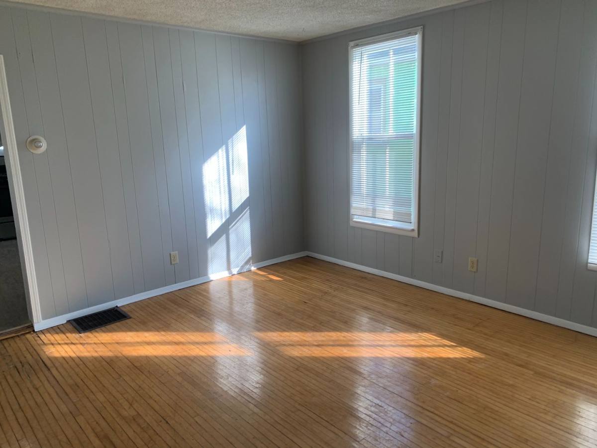Apartment for rent at 685 Magnolia Ave E, Saint Paul, MN 55106