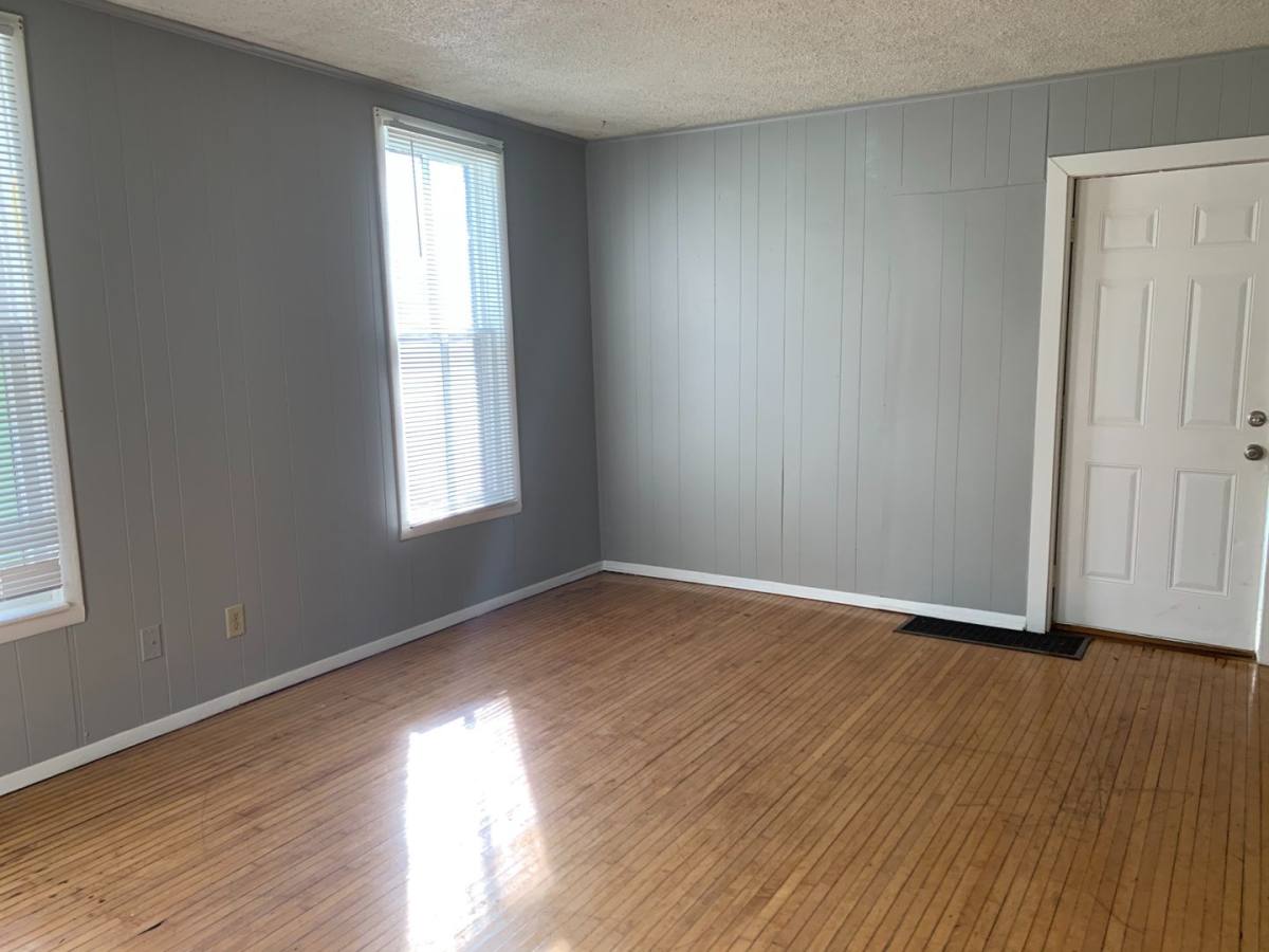 Apartment for rent at 685 Magnolia Ave E, Saint Paul, MN 55106