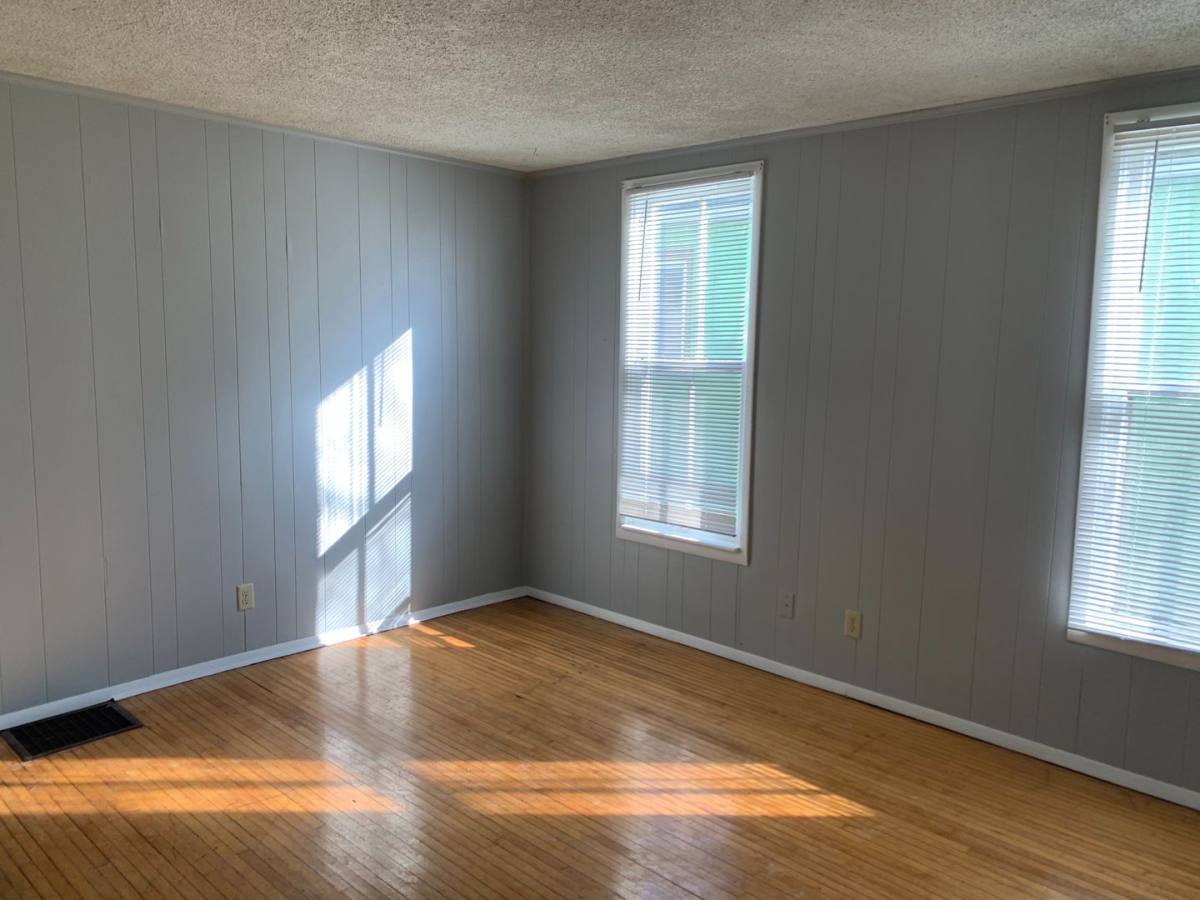 Apartment for rent at 685 Magnolia Ave E, Saint Paul, MN 55106