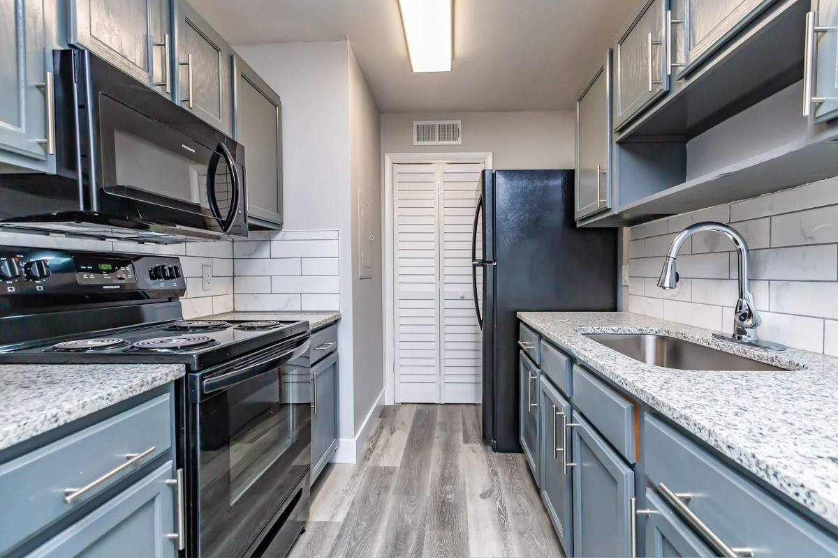 Apartment for rent at 7702 Rivergate Dr, Tampa, FL 33619