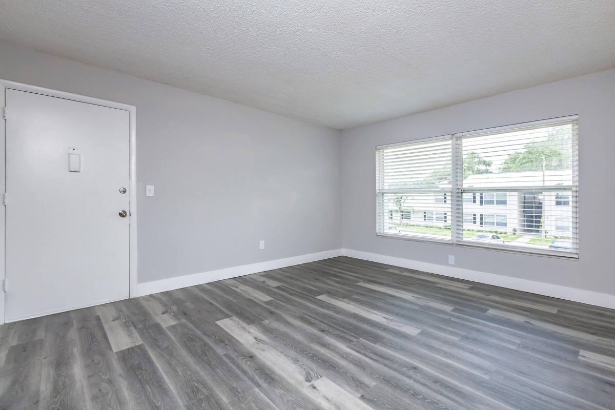 Apartment for rent at 7702 Rivergate Dr, Tampa, FL 33619