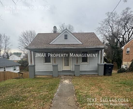 House for rent at 1624 Redwood Rd SE, Roanoke, VA 24014