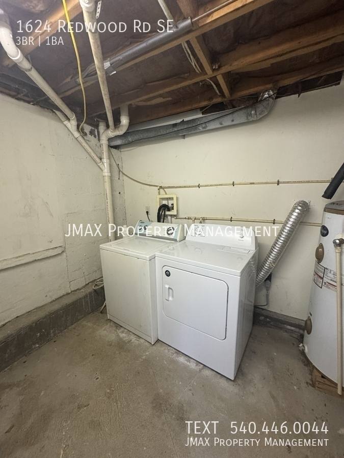 House for rent at 1624 Redwood Rd SE, Roanoke, VA 24014