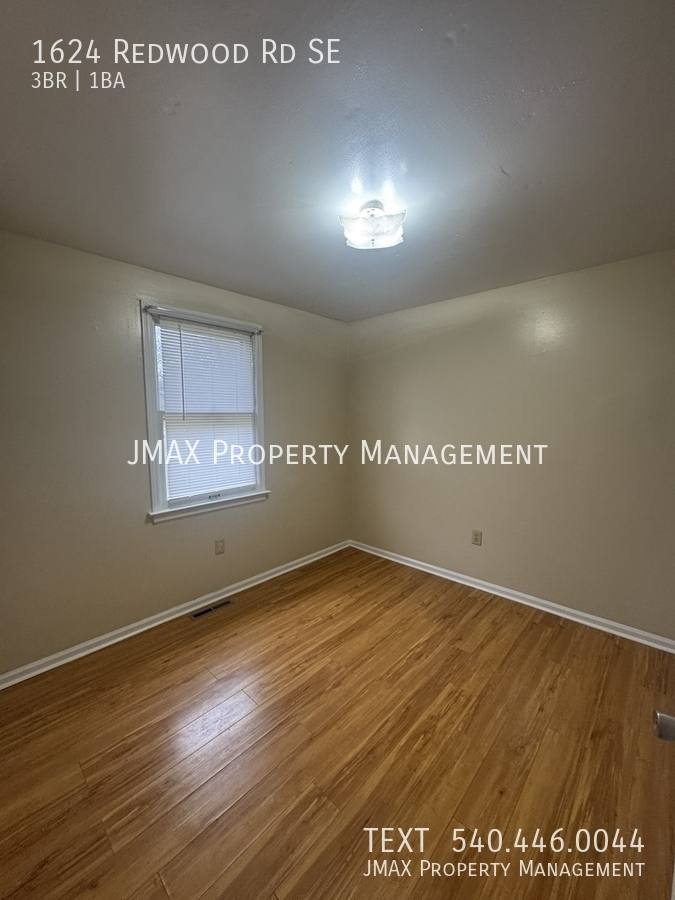 House for rent at 1624 Redwood Rd SE, Roanoke, VA 24014