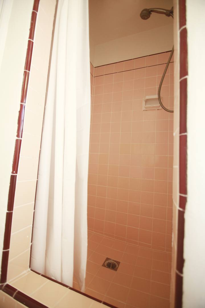 Apartment for rent at 1123-1127 Larrabee St, West Hollywood, CA 90069