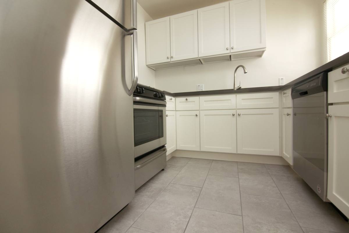 Apartment for rent at 1123-1127 Larrabee St, West Hollywood, CA 90069