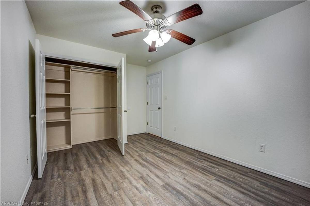 Apartment for rent at 1324 Sandstone Dr, Van Buren, AR 72956