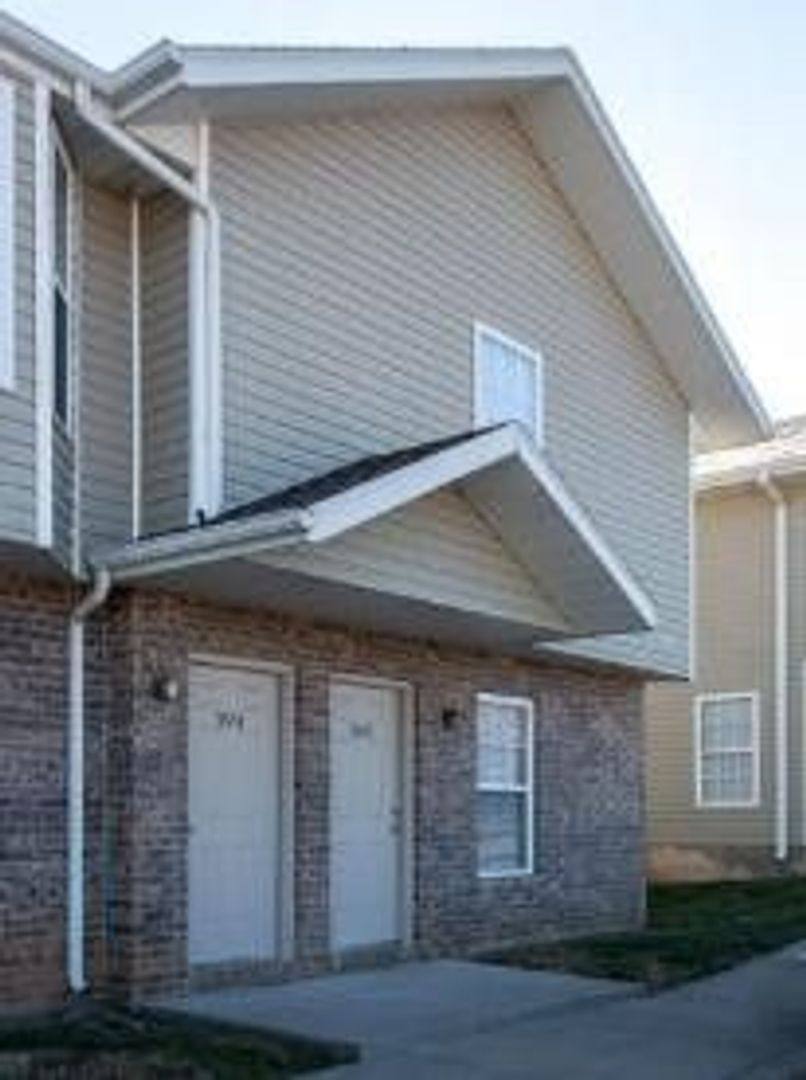 Apartment for rent at 5550-5596 N White St, Ozark, MO 65721