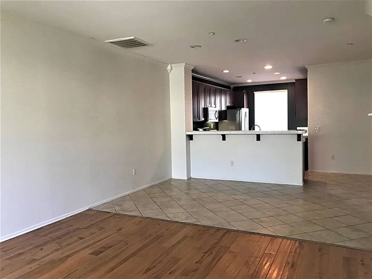 Townhouse for rent at 2703 White Pine Court, Chula Vista, CA 91915