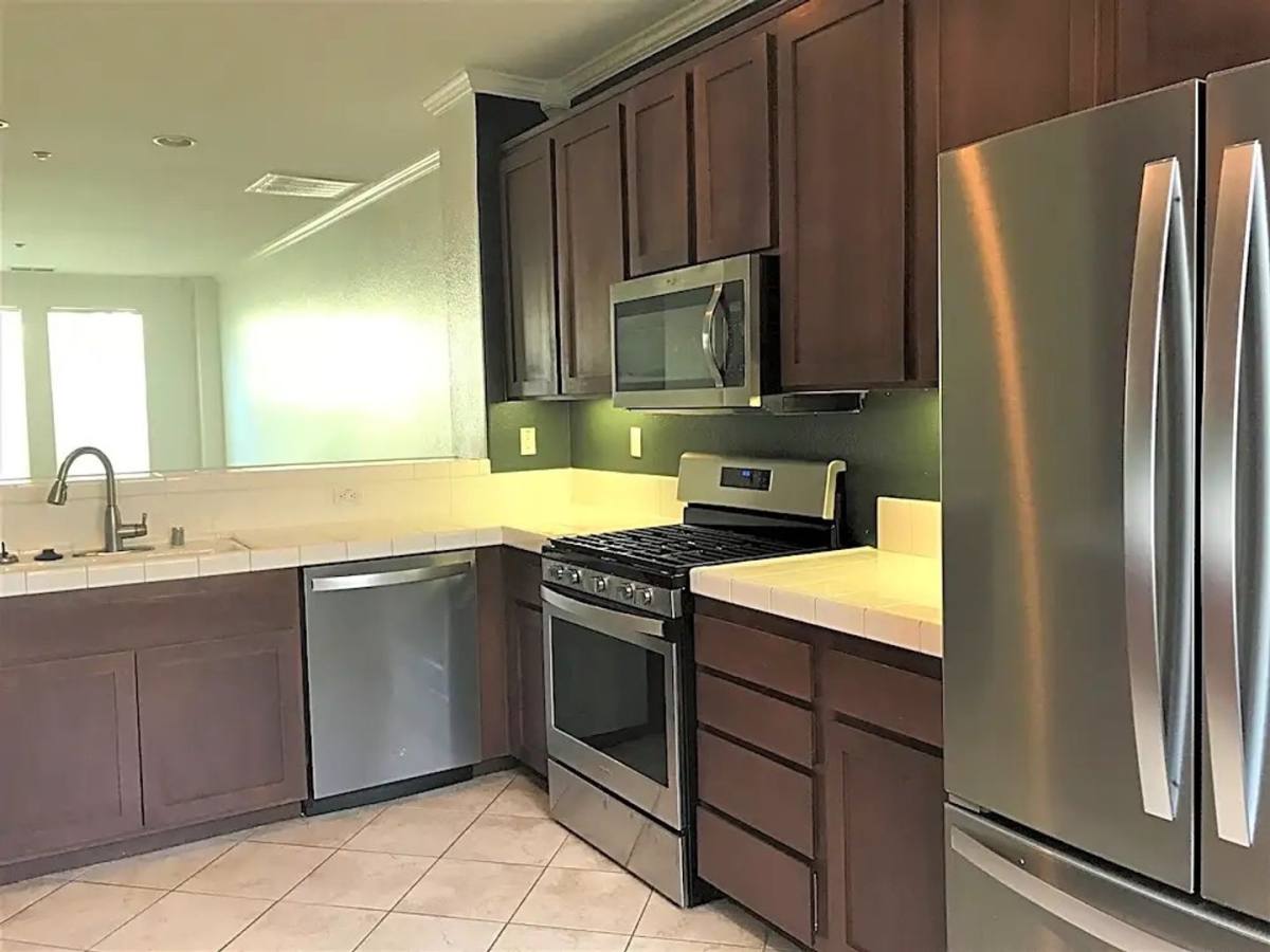 Townhouse for rent at 2703 White Pine Court, Chula Vista, CA 91915