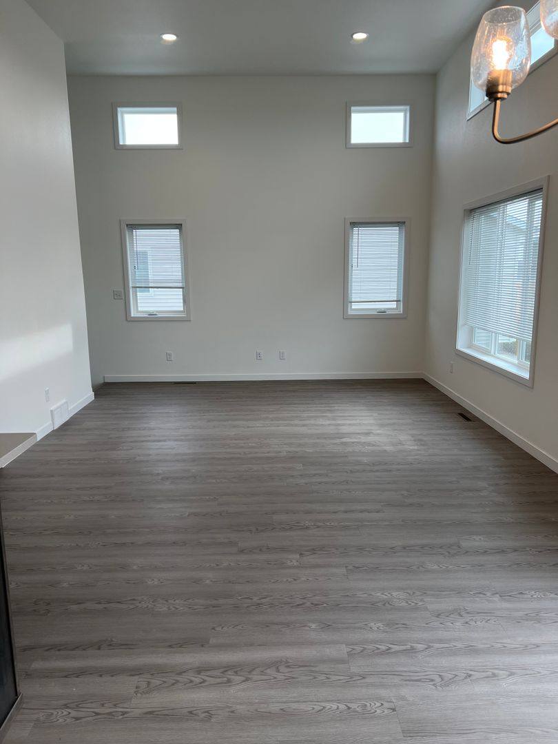 House for rent at 915 46th Ave S, Moorhead, MN 56560