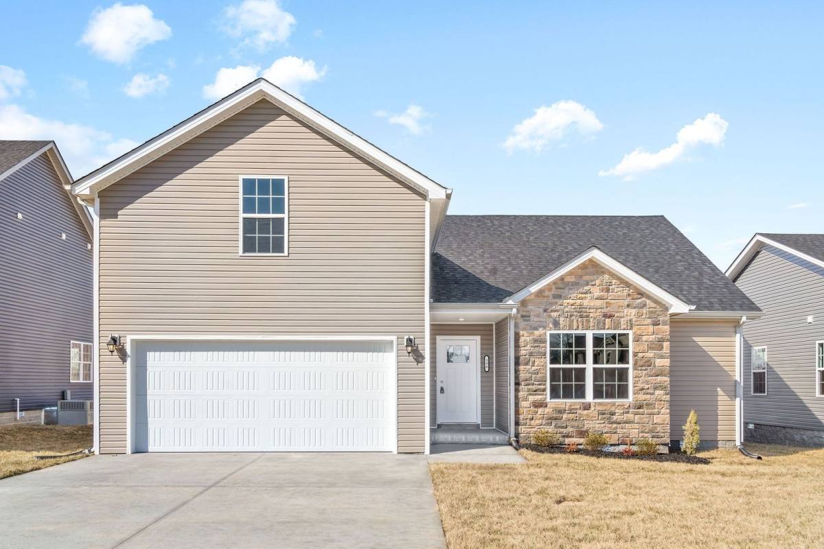 House for rent at 390 Pinkston Court, Clarksville, TN 37040