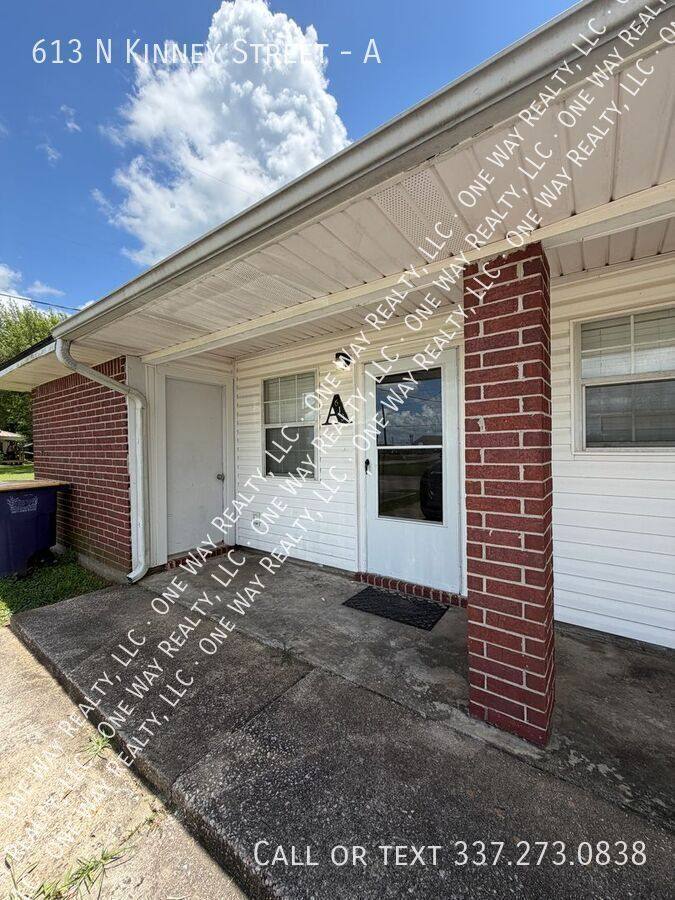Apartment for rent at 613 N Kinney St #A, Iowa, LA 70647