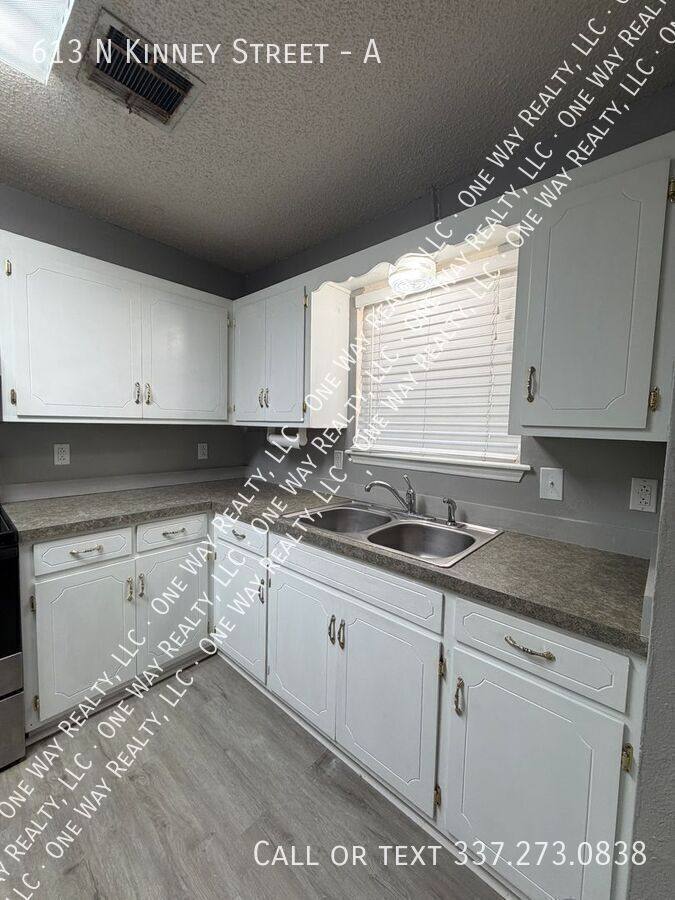 Apartment for rent at 613 N Kinney St #A, Iowa, LA 70647