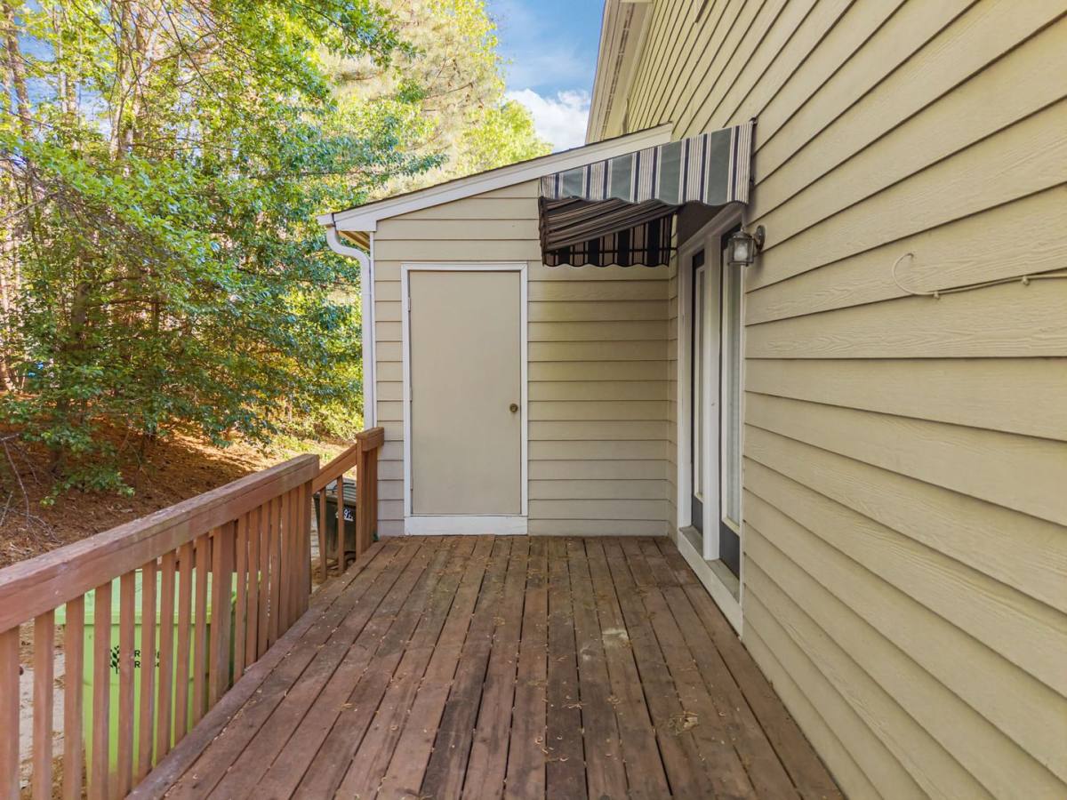 Townhouse for rent at 1601 Oakland Hills Way, Raleigh, NC 27604