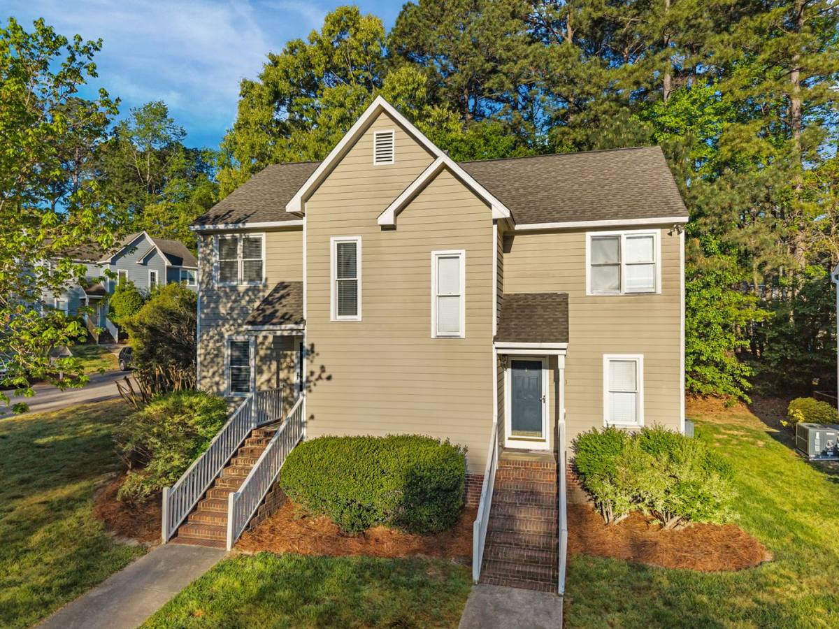 Townhouse for rent at 1601 Oakland Hills Way, Raleigh, NC 27604