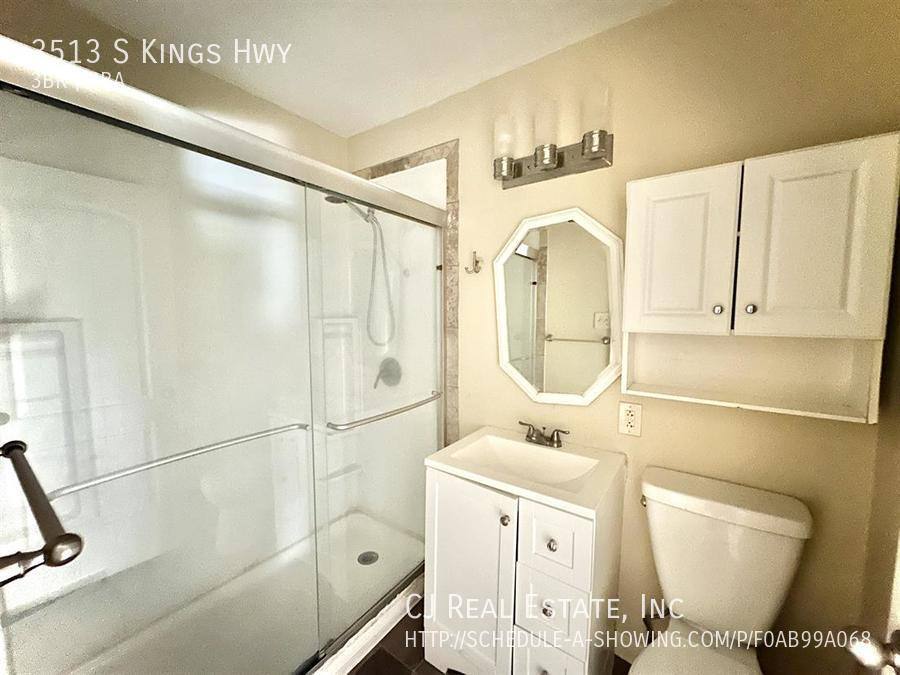House for rent at 3513 S Kings Highway, Independence, MO 64055