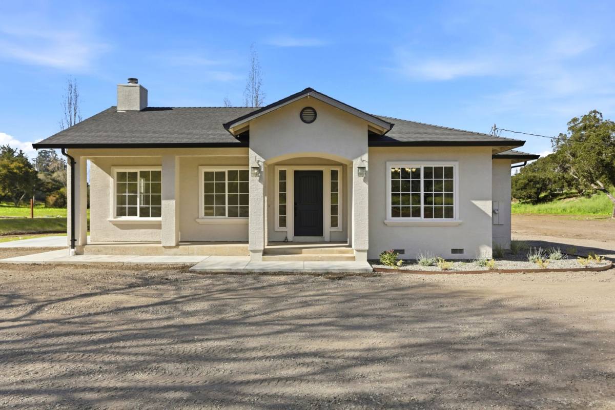 House for rent at 112 Dunbarton Rd, Aromas, CA 95004