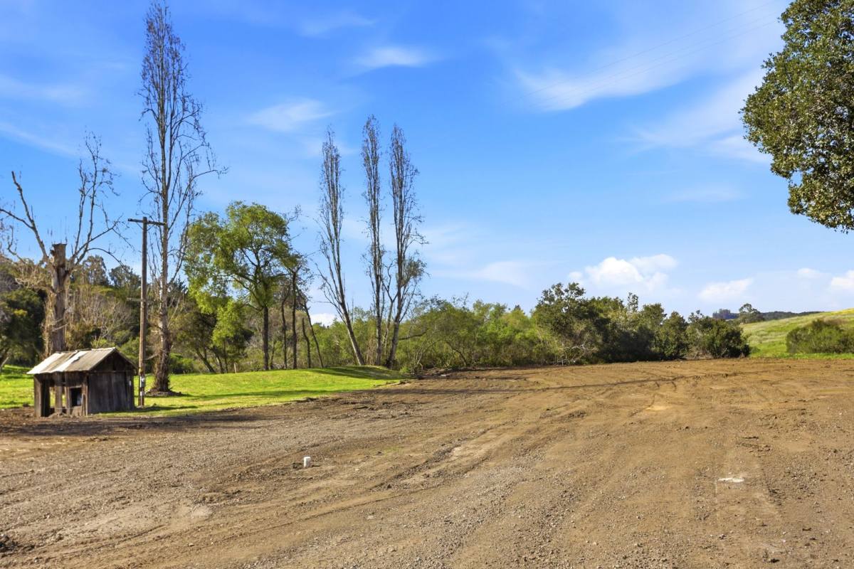 House for rent at 112 Dunbarton Rd, Aromas, CA 95004