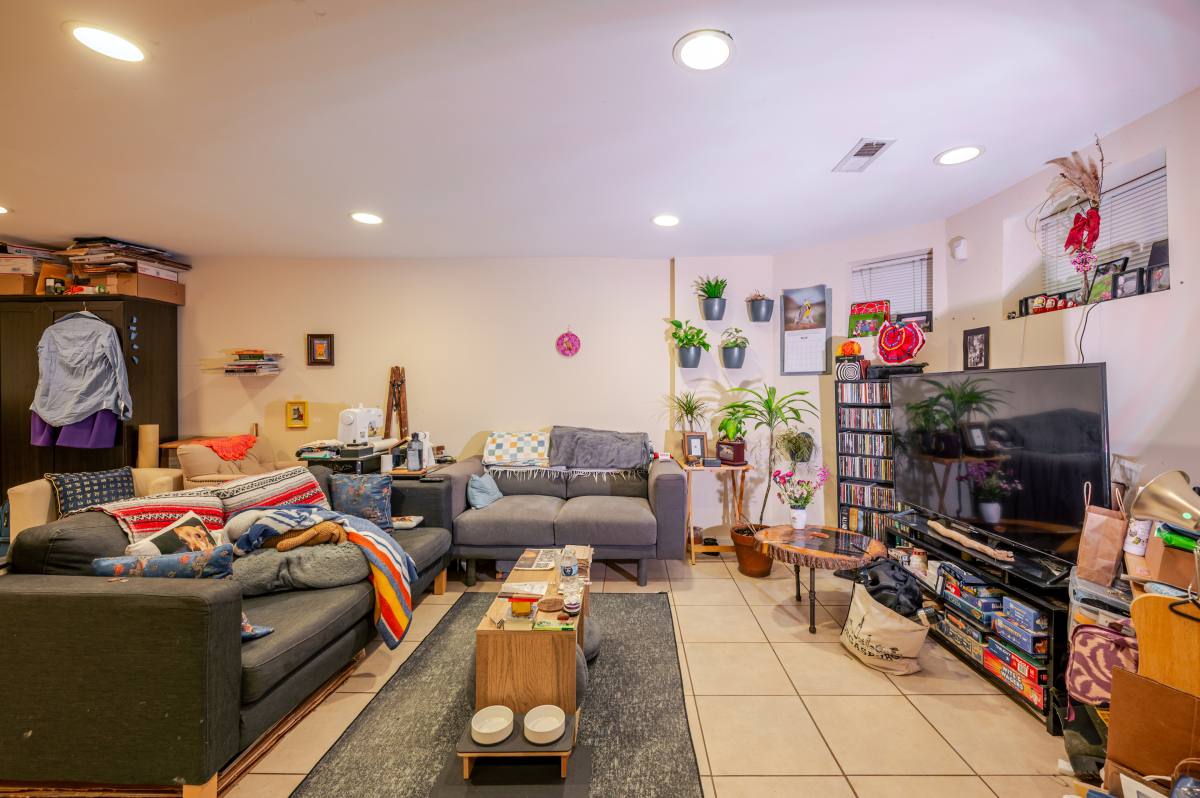 House for rent at 3415 Brown St NW Eb, Washington, DC 20010