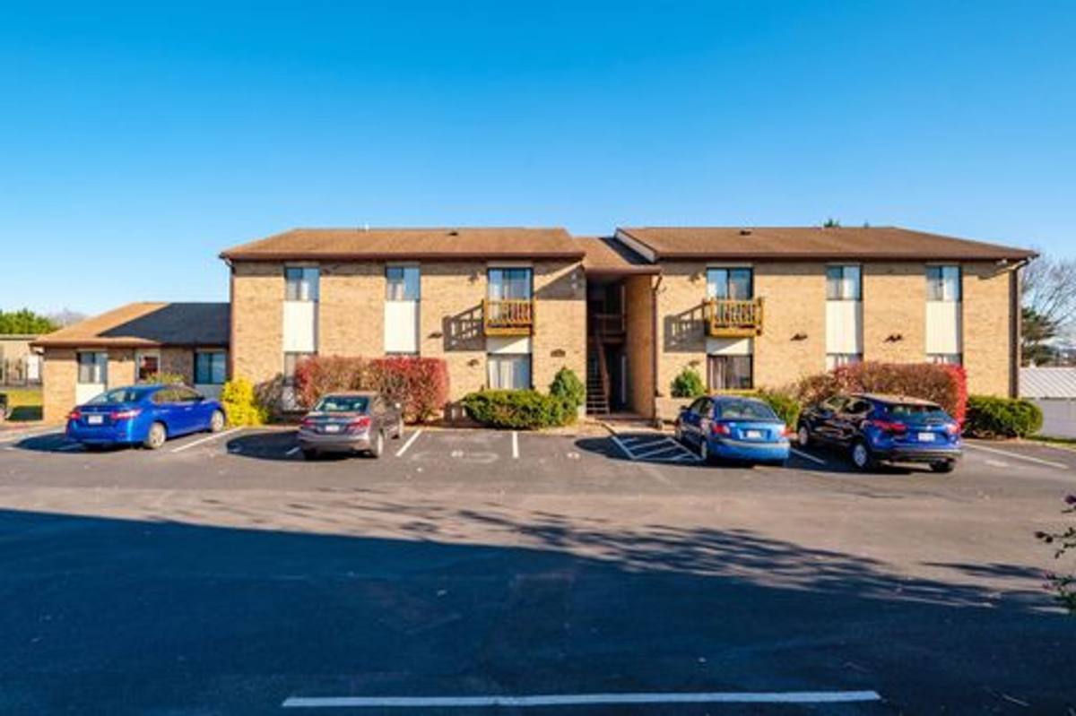 Apartment for rent at 1625 Buttonwood Court #F, Harrisonburg, VA 22802